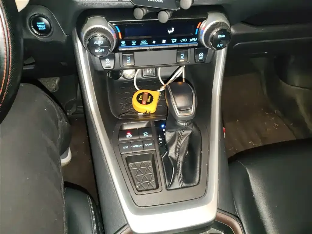 Toyota RAV4 2022 из CN, фото 7