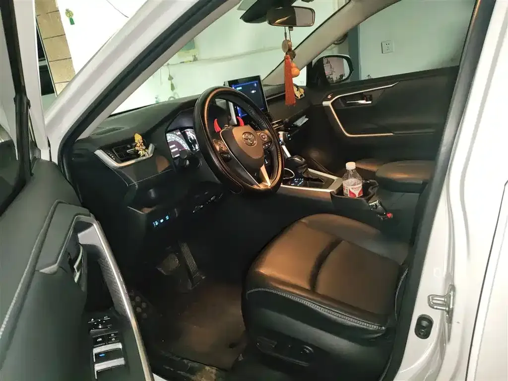 Toyota RAV4 2022 из CN, фото 8