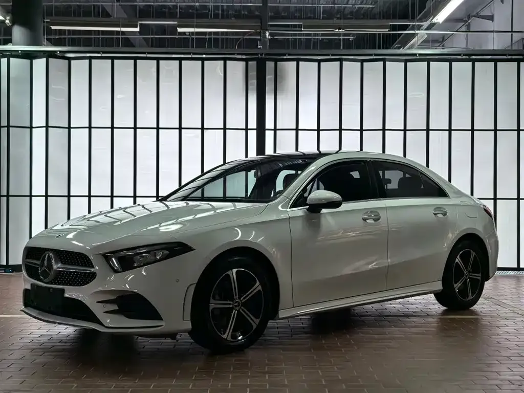 Mercedes-Benz A-Class 2023 из CN, фото 1