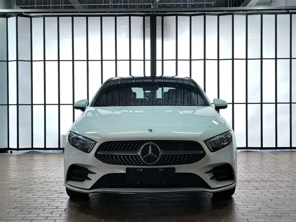 Mercedes-Benz A-Class 2023 из CN, фото 2