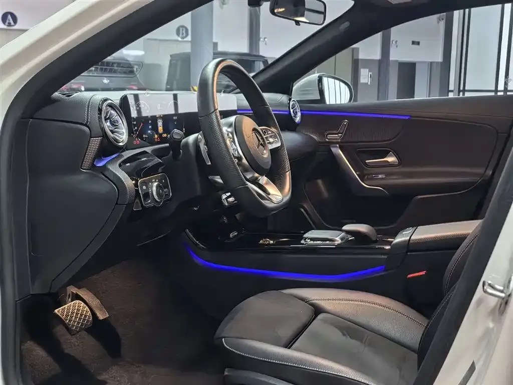 Mercedes-Benz A-Class 2023 из CN, фото 4