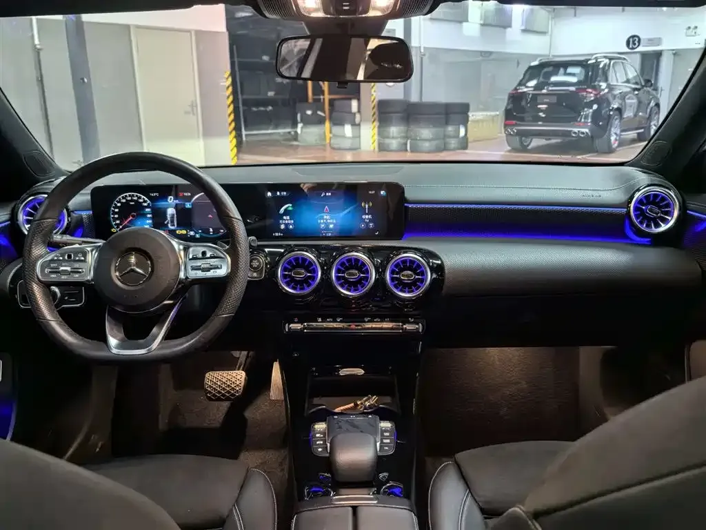 Mercedes-Benz A-Class 2023 из CN, фото 5