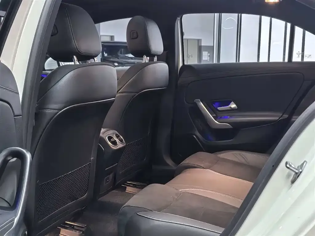 Mercedes-Benz A-Class 2023 из CN, фото 6