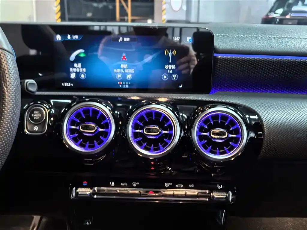 Mercedes-Benz A-Class 2023 из CN, фото 9