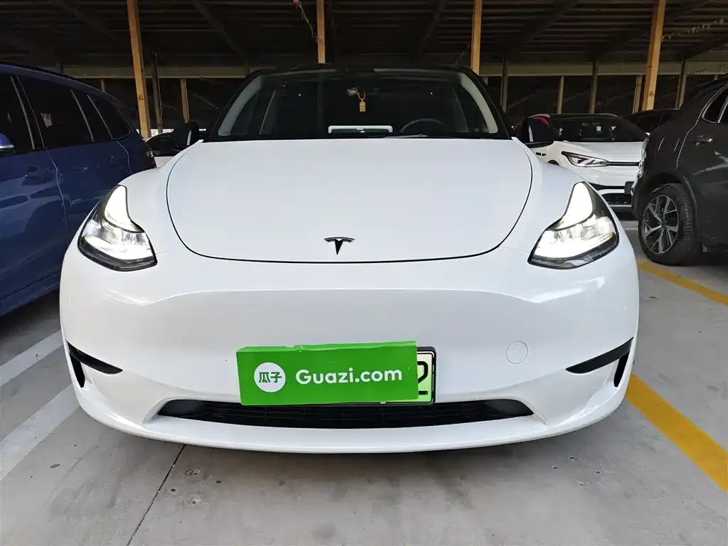 Tesla Model Y 2024 из CN, фото 3