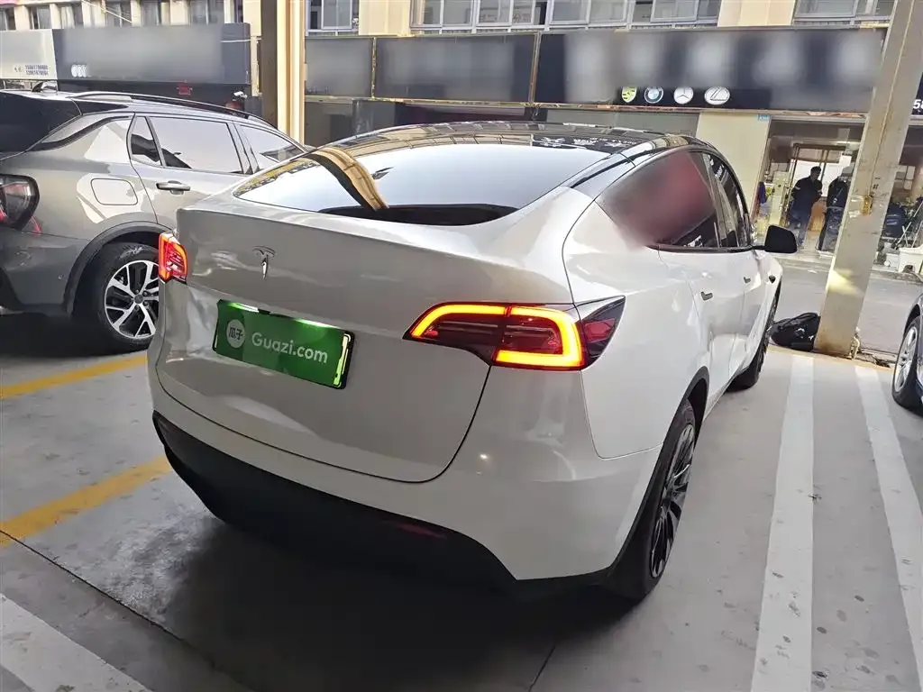 Tesla Model Y 2024 из CN, фото 7