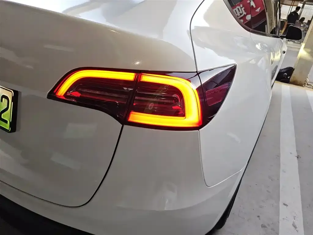 Tesla Model Y 2024 из CN, фото 8