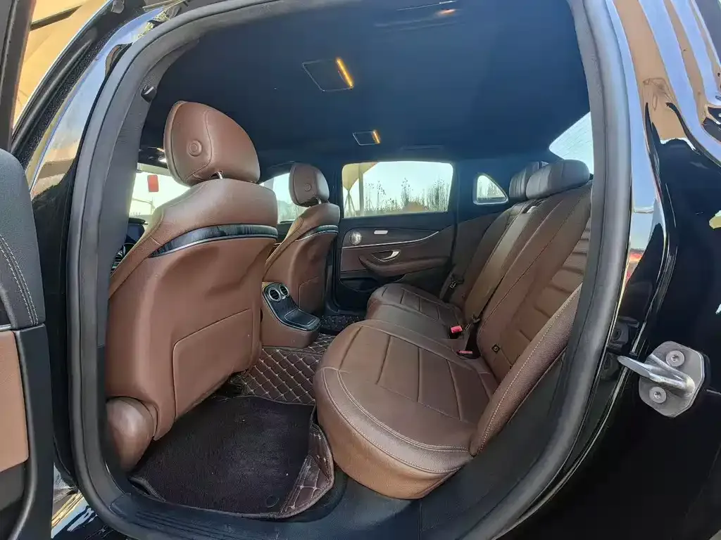 Mercedes-Benz E-Class 2022 из CN, фото 4