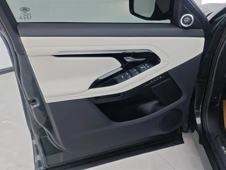 Land Rover Evoque 2023 из CN, фото 7
