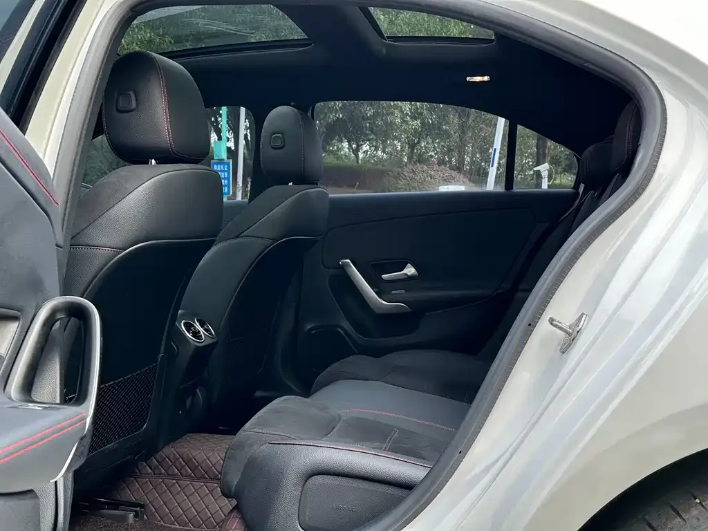 Mercedes-Benz A-Class 2024 из CN, фото 10