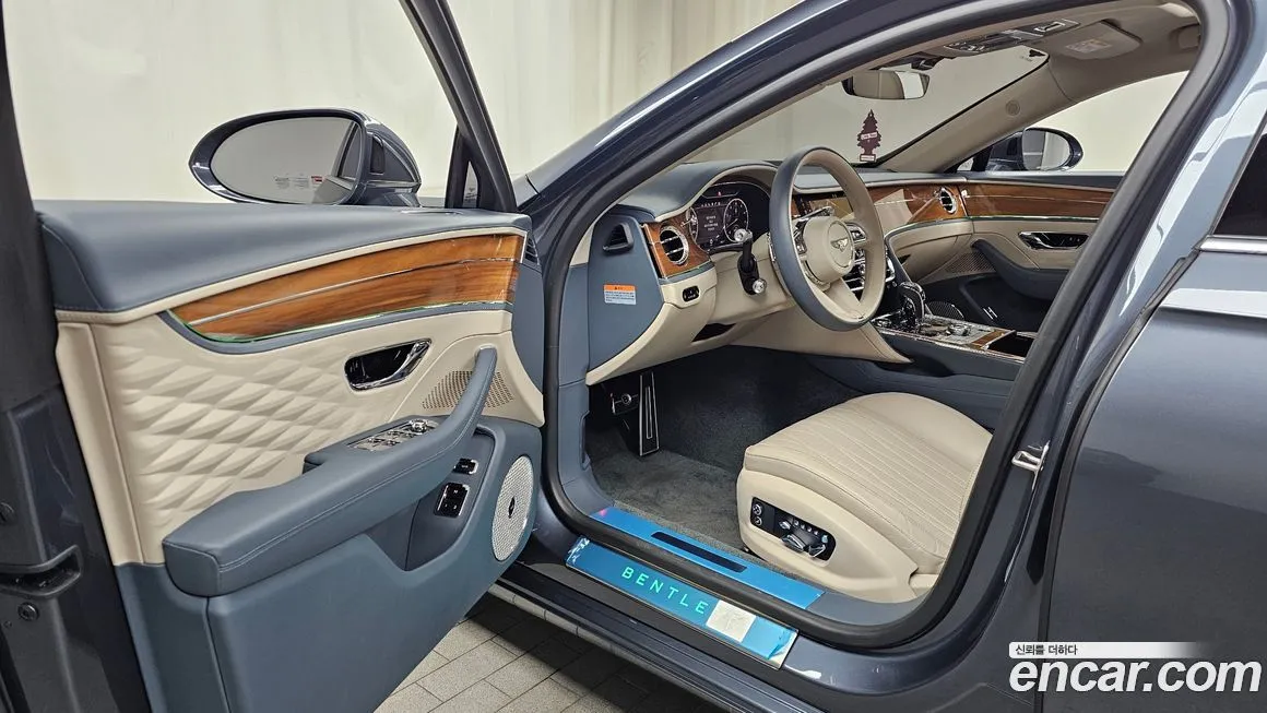 Bentley Flying Spur 2022 из KR, фото 10