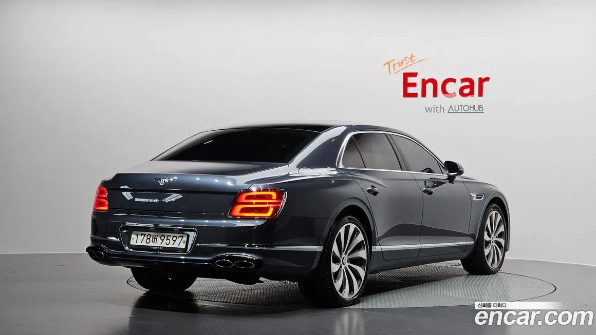 Bentley Flying Spur 2022 из KR, фото 2