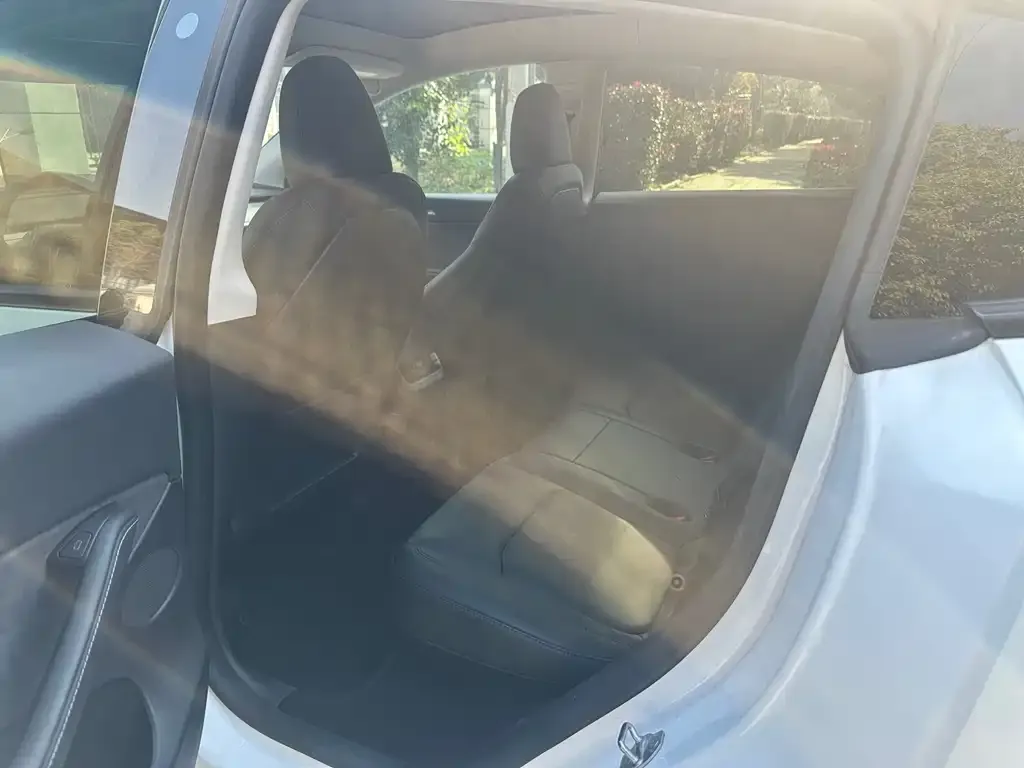 Tesla Model Y 2023 из CN, фото 7