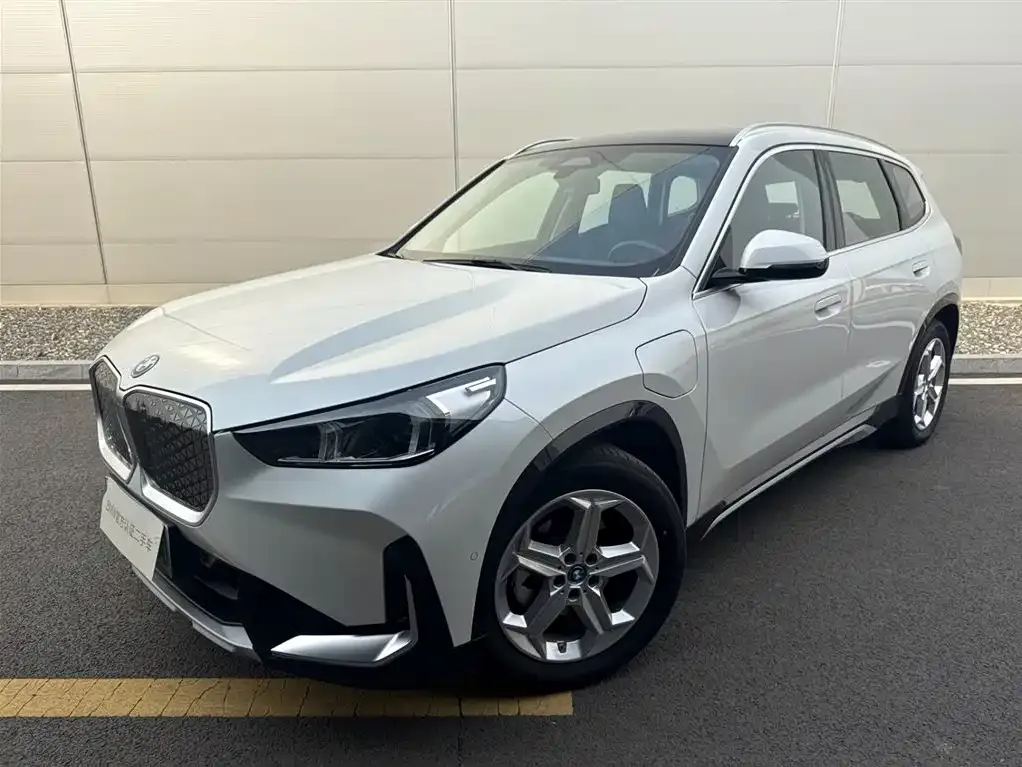 BMW iX1 2025 из CN, фото 1