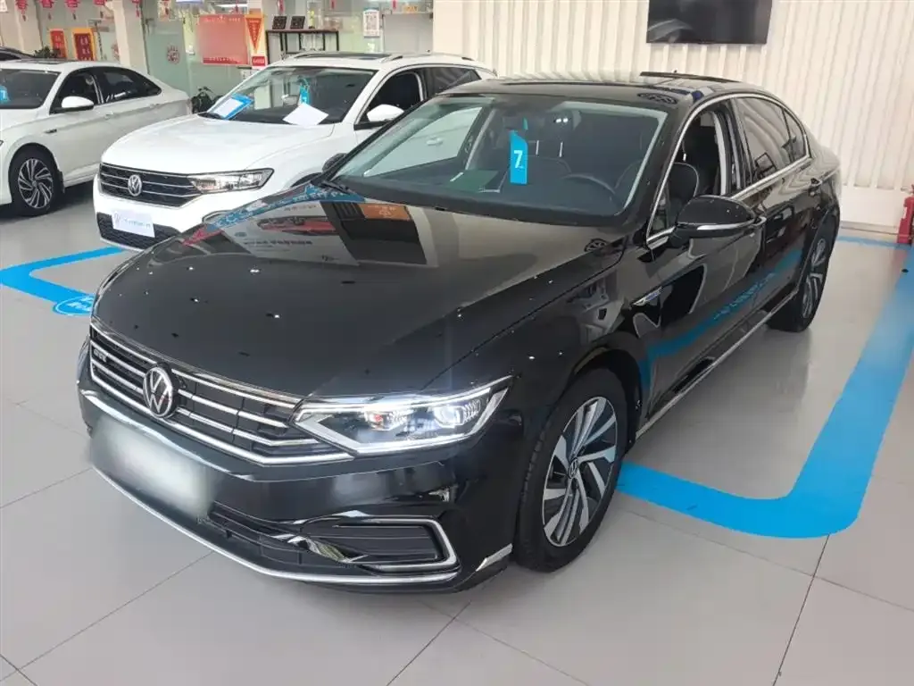 Volkswagen Magotan GTE PHEV 2022 из CN, фото 1