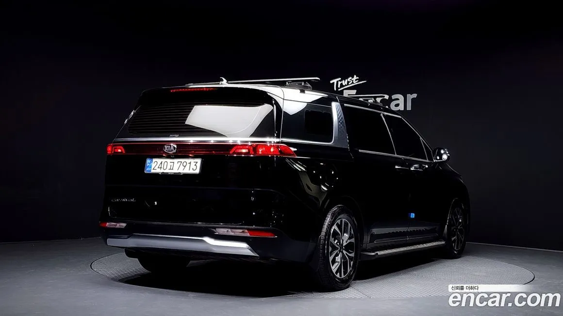 Kia Carnival — фото 2