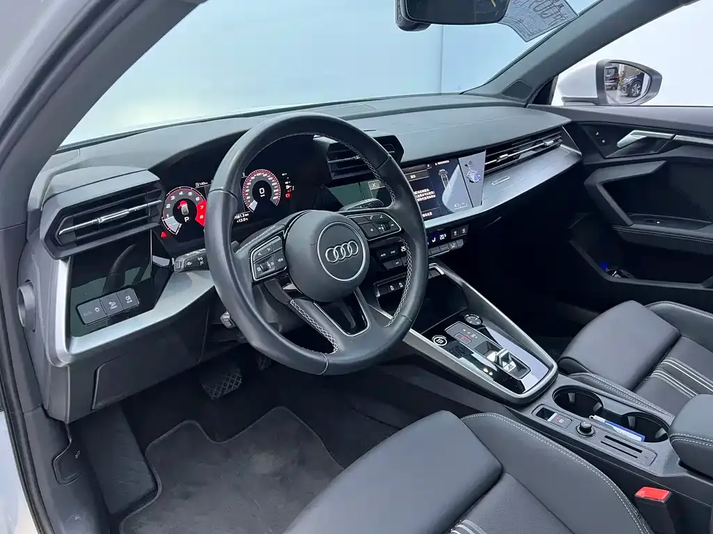 Audi A3 2023 из CN, фото 10