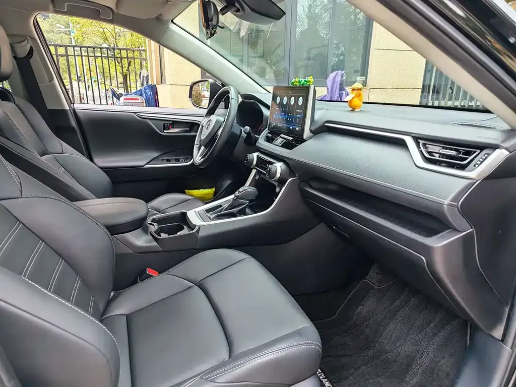 Toyota Wildlander 2021 из CN, фото 8