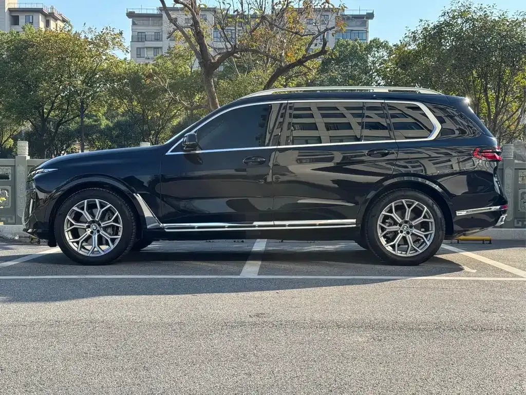 BMW X7 2023 из CN, фото 3