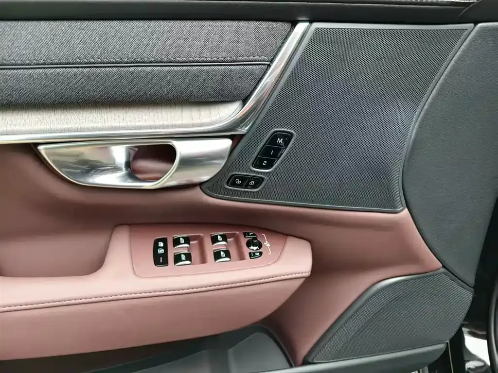 Volvo S90 2025 из CN, фото 10