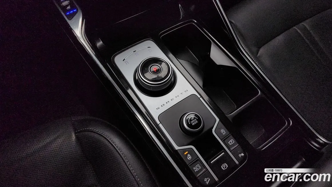 Kia Sorento — фото 9