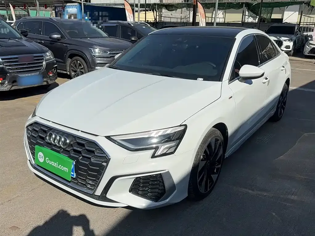 Audi A3 2023 из CN, фото 2