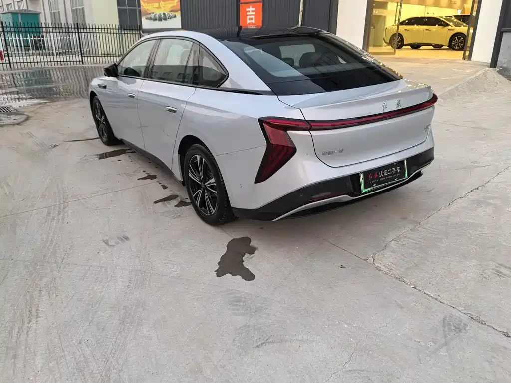 Hongqi EH7 2024 из CN, фото 5