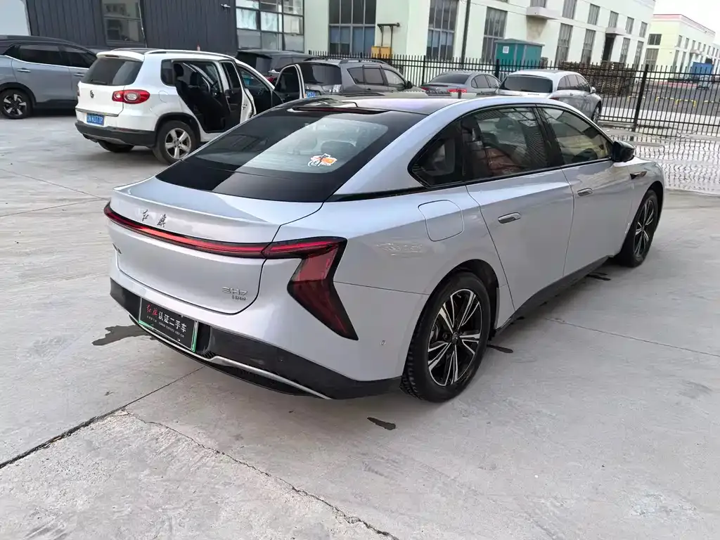 Hongqi EH7 2024 из CN, фото 6