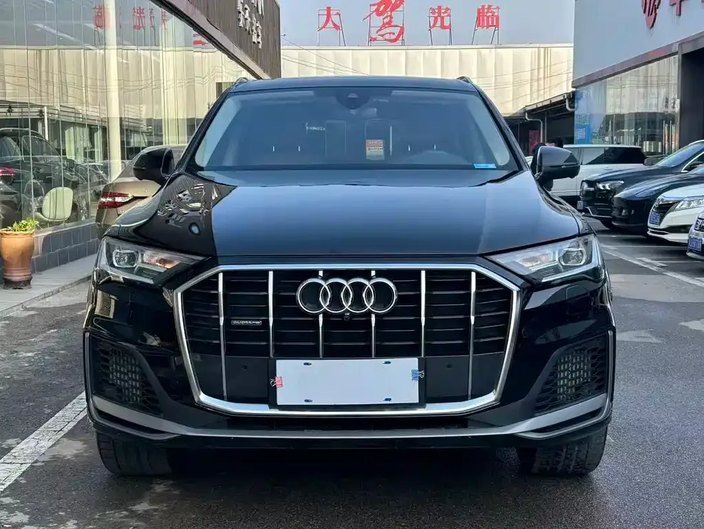 Audi Q7 — фото 2