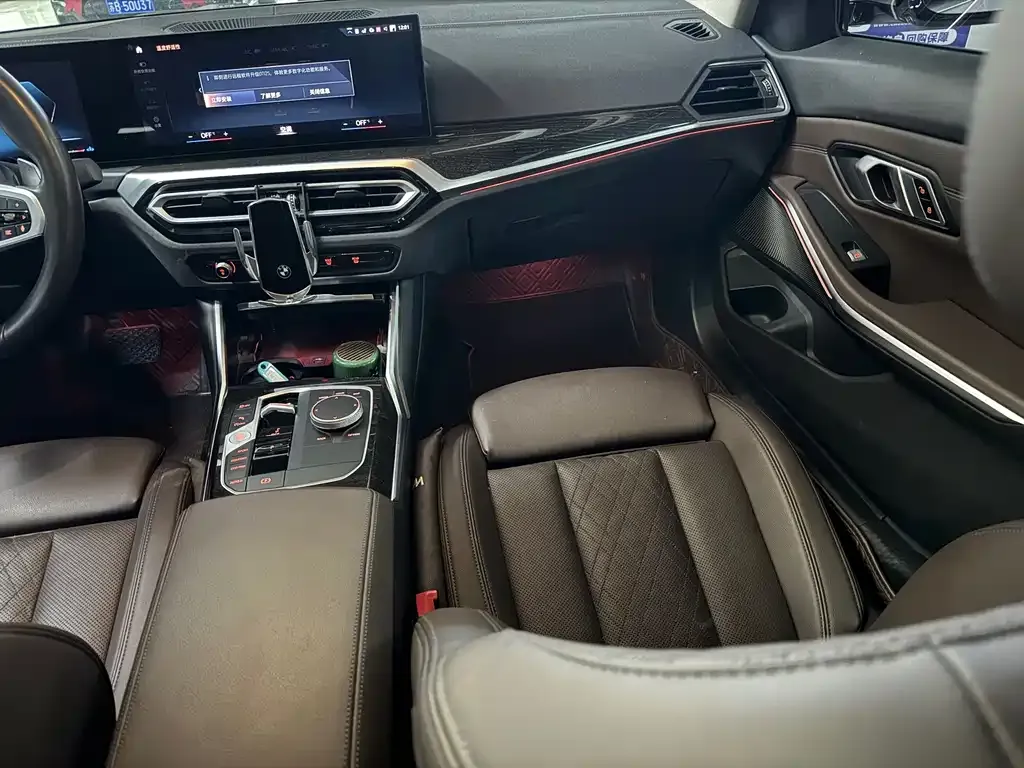 BMW 3 Series 2023 из CN, фото 7