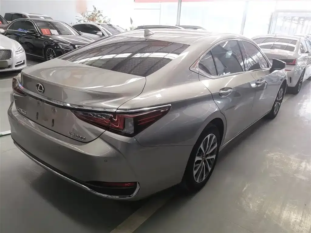 Lexus ES 2022 из CN, фото 7