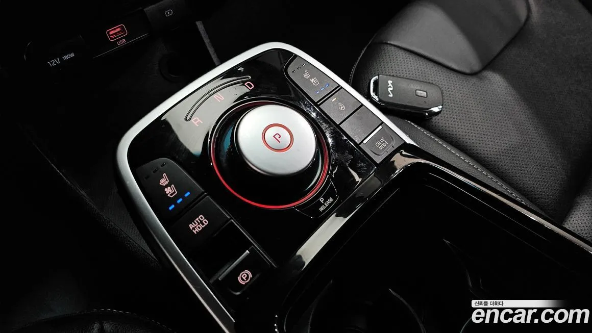 Kia Niro — фото 9