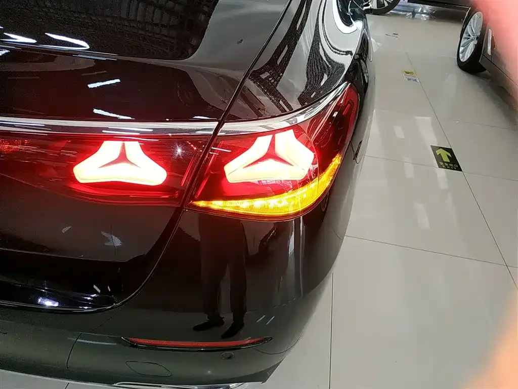 Mercedes-Benz E-Class 2024 из CN, фото 8