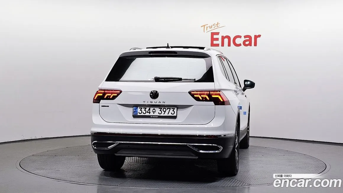 Volkswagen Tiguan — фото 4