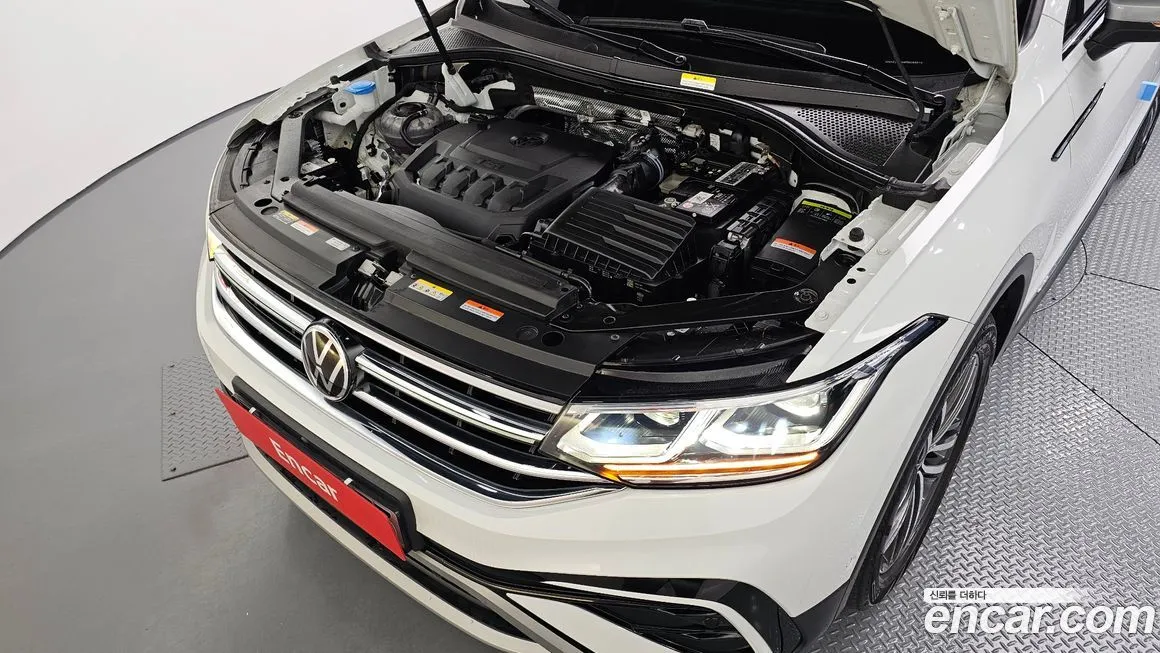 Volkswagen Tiguan — фото 6