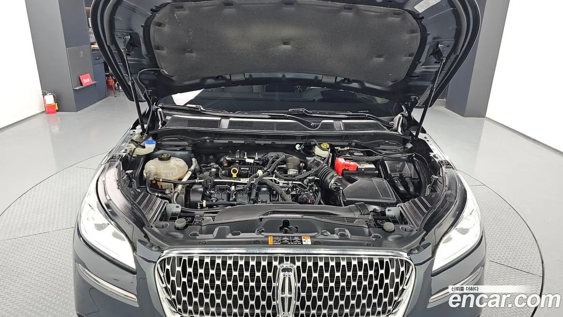 Lincoln Corsair — фото 6