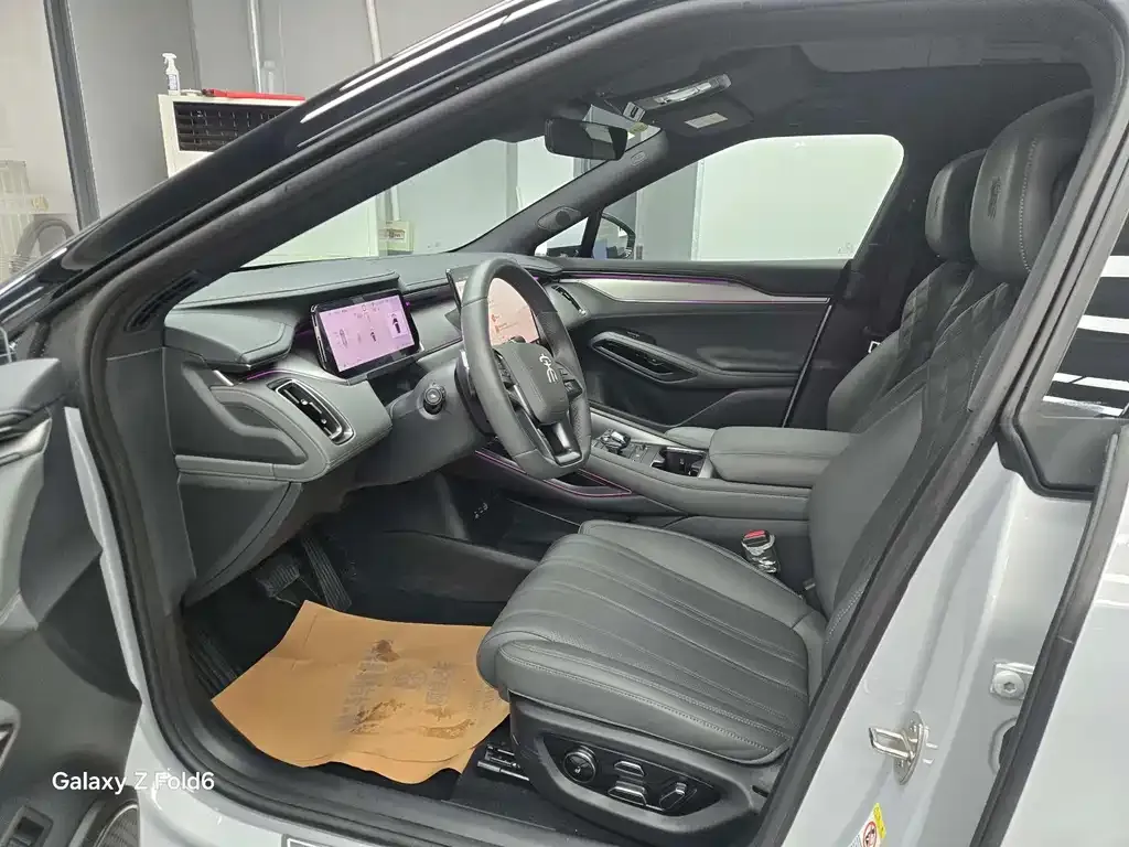 BYD L EV 2025 из CN, фото 4