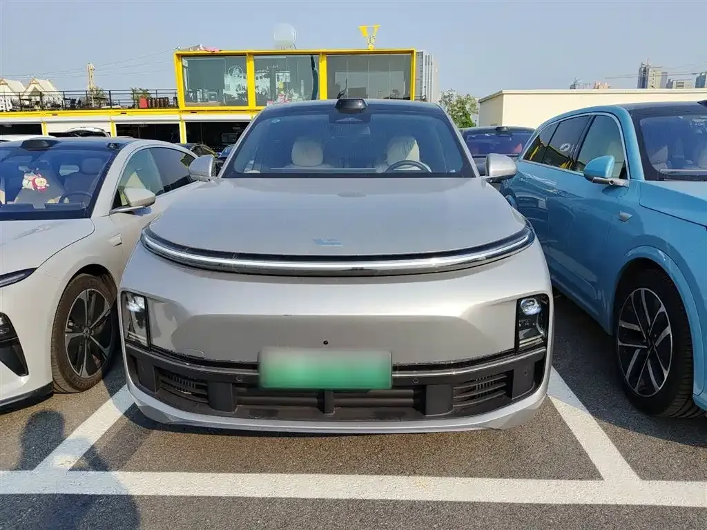 Li Auto L8 2024 из CN, фото 3