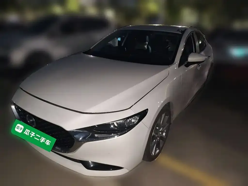 Mazda 3 Axela 2022 из CN, фото 2