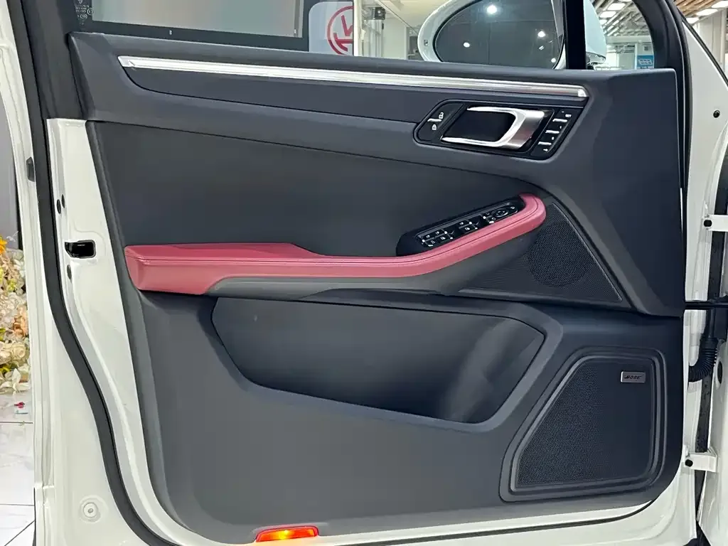Porsche Macan 2023 из CN, фото 8