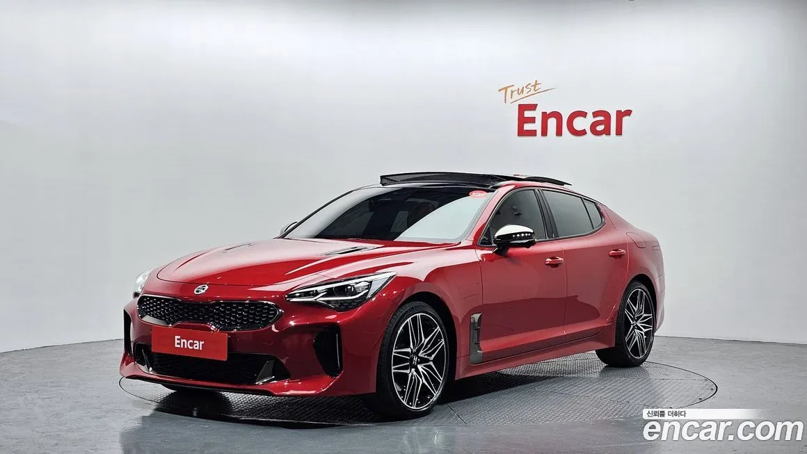 Kia Stinger — фото 1