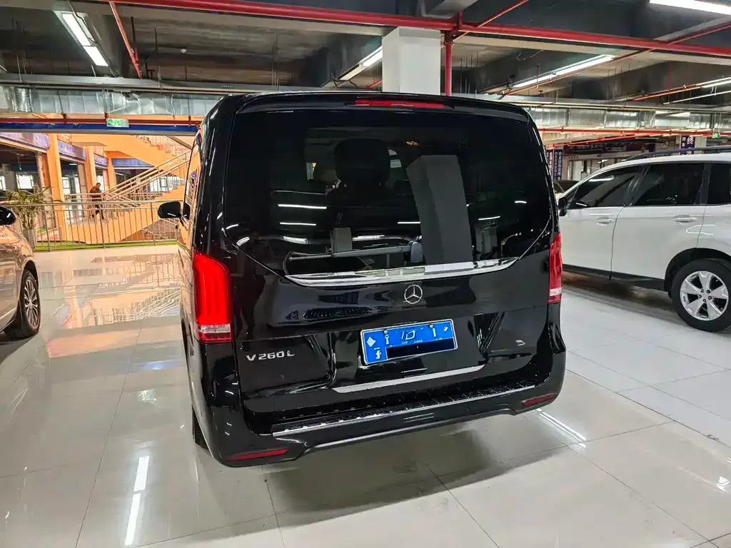 Mercedes-Benz V-Class 2023 из CN, фото 10