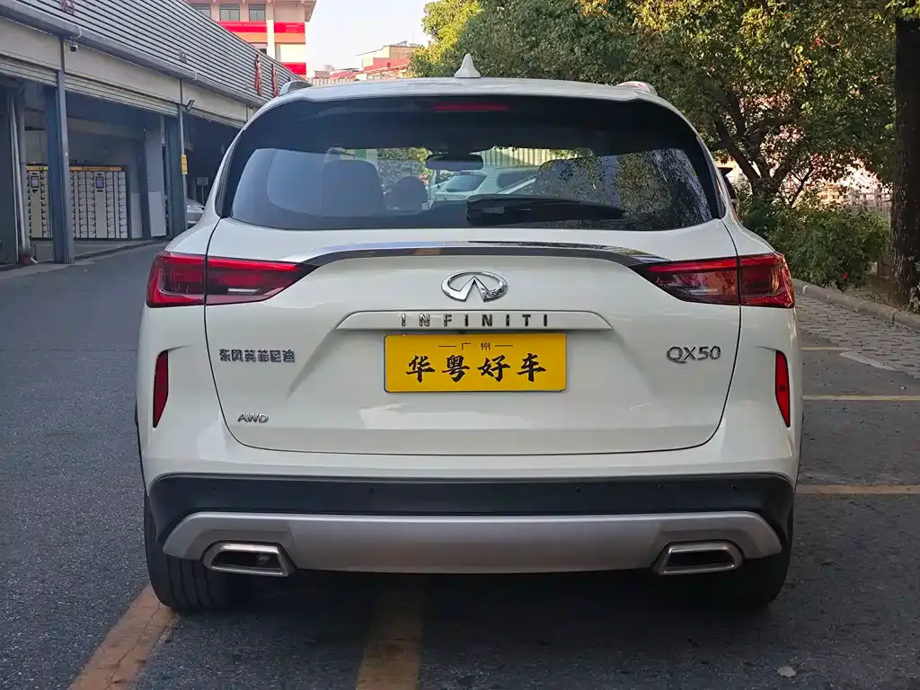 Infiniti QX50 2024 из CN, фото 3