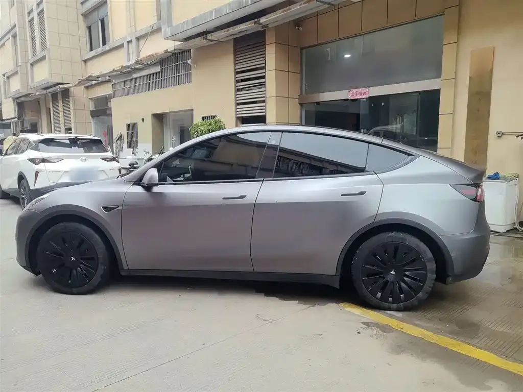 Tesla Model Y 2023 из CN, фото 5
