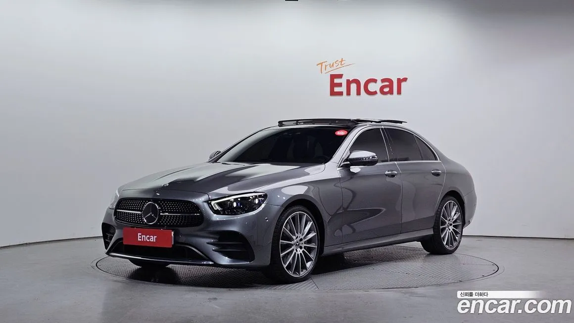 Mercedes-Benz E-Class — фото 1