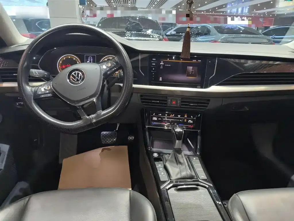 Volkswagen Passat 2021 из CN, фото 10