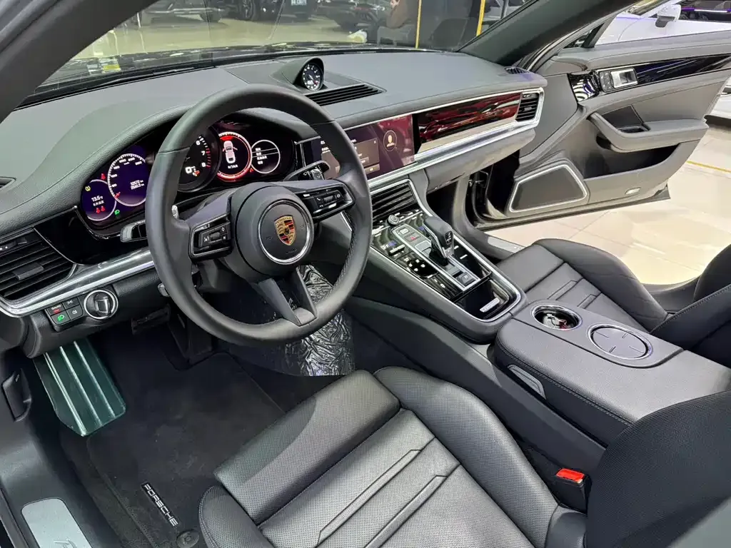 Porsche Panamera 2023 из CN, фото 4