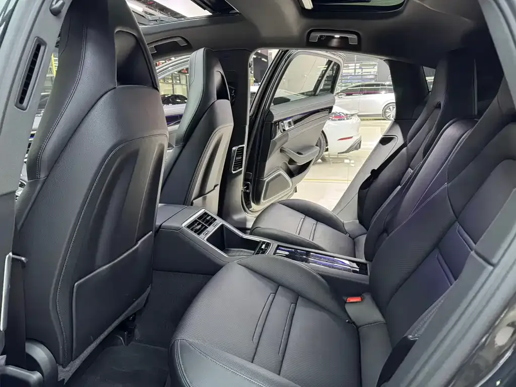 Porsche Panamera 2023 из CN, фото 7
