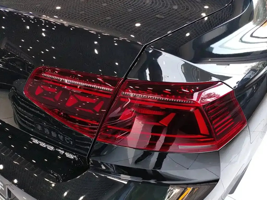 Volkswagen Magotan 2022 из CN, фото 8