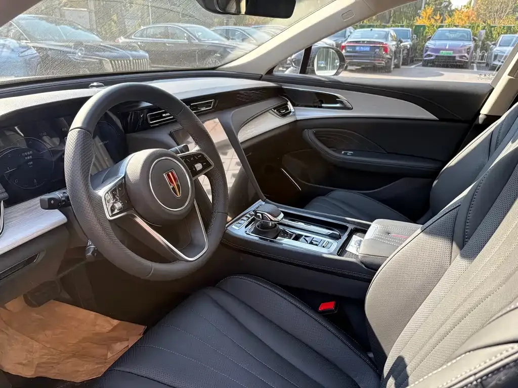 Hongqi H5 2025 из CN, фото 6